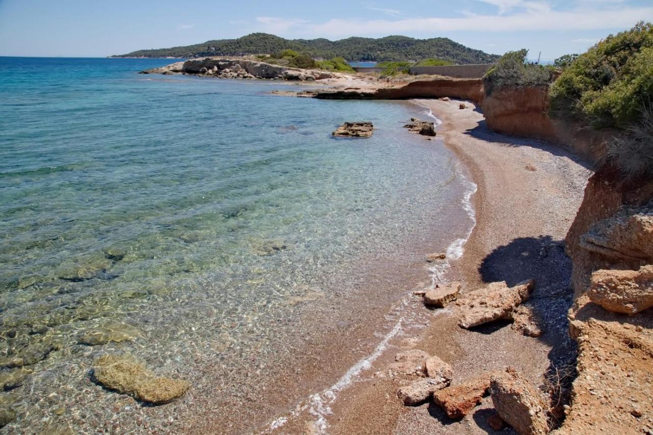 Aroura Homes 4Br Beachfront Villa Spétses Eksteriør billede