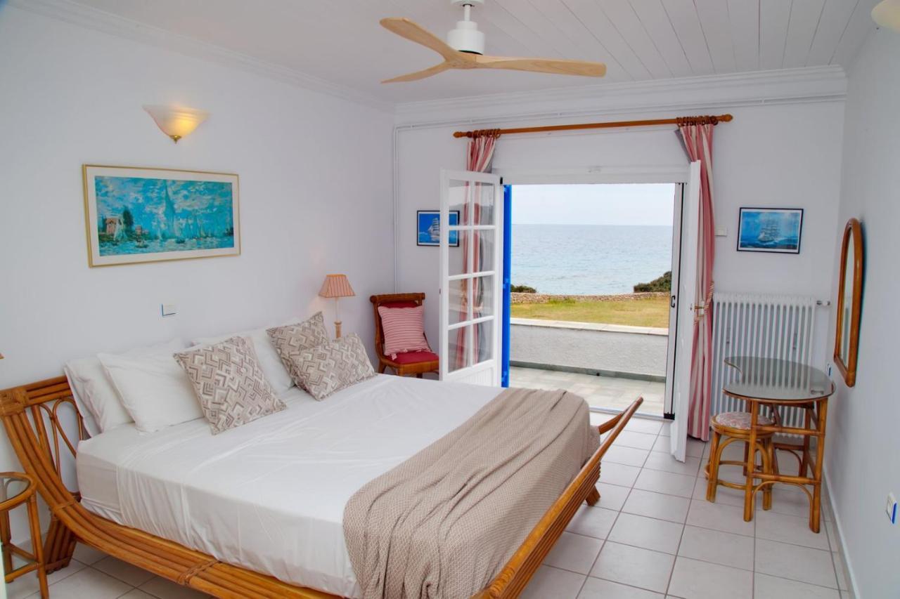 Aroura Homes 4Br Beachfront Villa Spétses Eksteriør billede