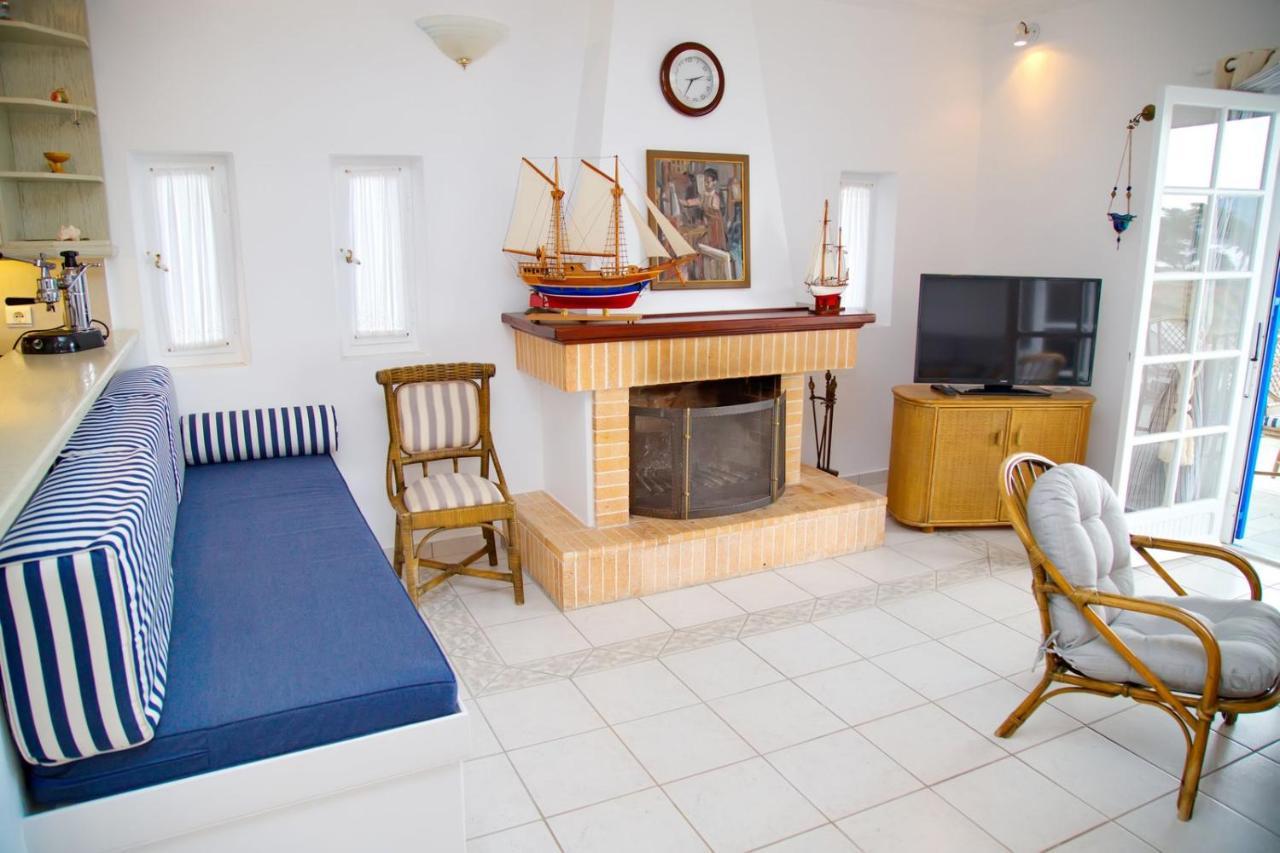 Aroura Homes 4Br Beachfront Villa Spétses Eksteriør billede