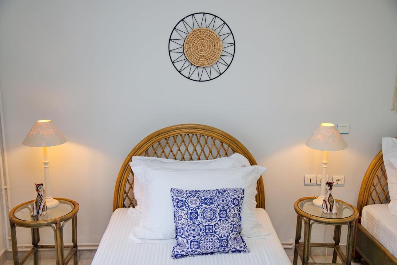 Aroura Homes 4Br Beachfront Villa Spétses Eksteriør billede