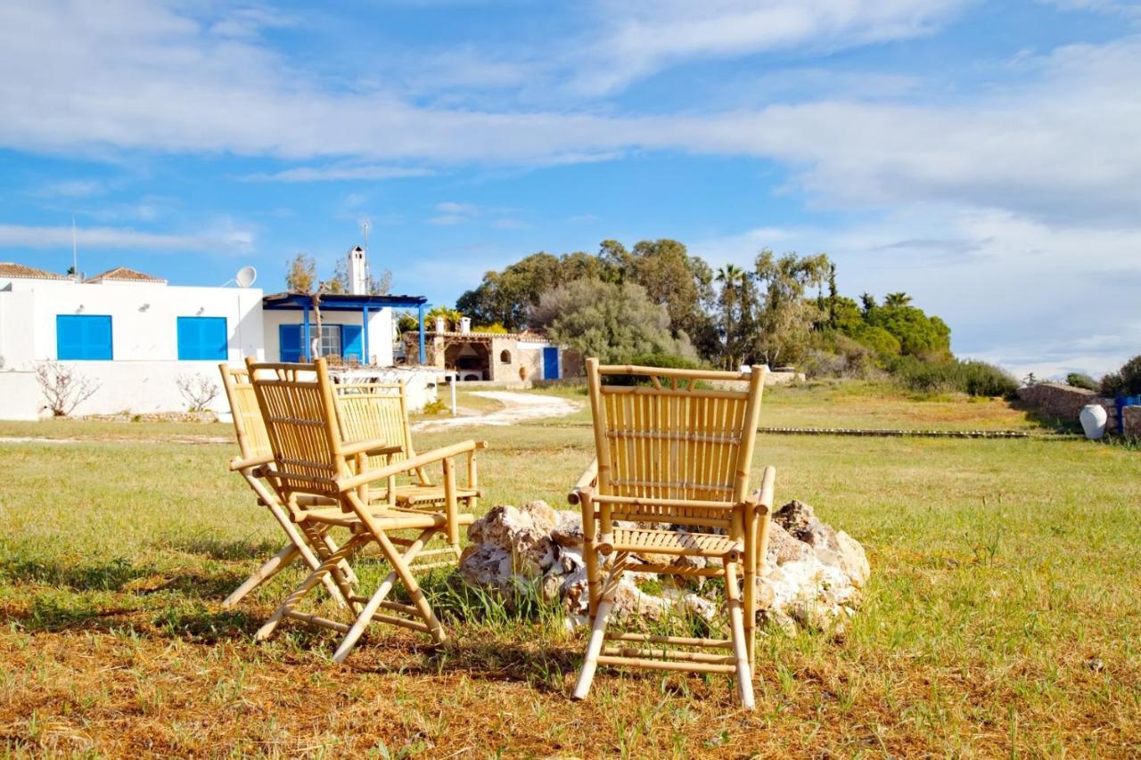 Aroura Homes 4Br Beachfront Villa Spétses Eksteriør billede