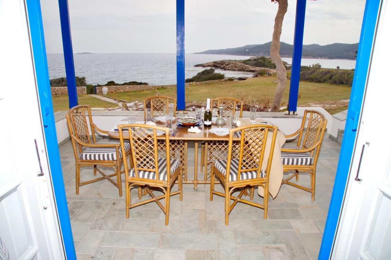 Aroura Homes 4Br Beachfront Villa Spétses Eksteriør billede