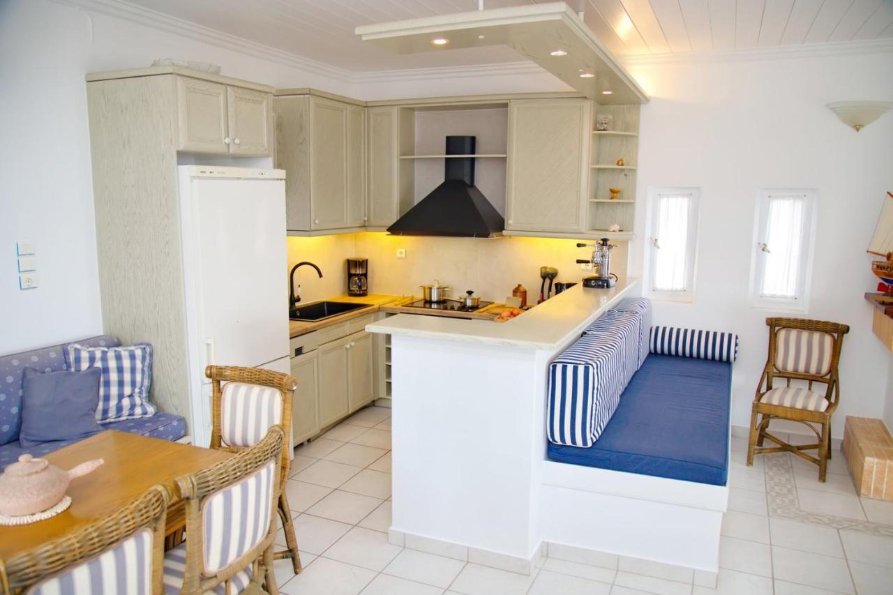 Aroura Homes 4Br Beachfront Villa Spétses Eksteriør billede