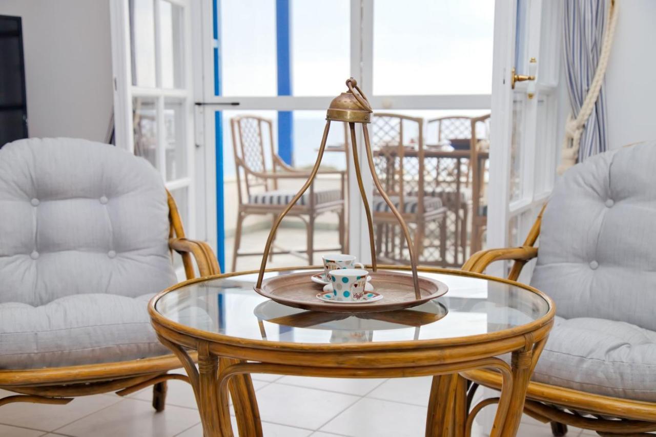 Aroura Homes 4Br Beachfront Villa Spétses Eksteriør billede